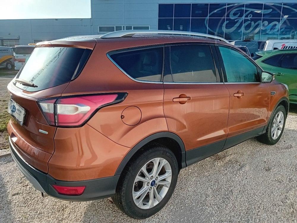 Ford Kuga 1,5i,110KW,1MAJ,CZ,SERVISN KN