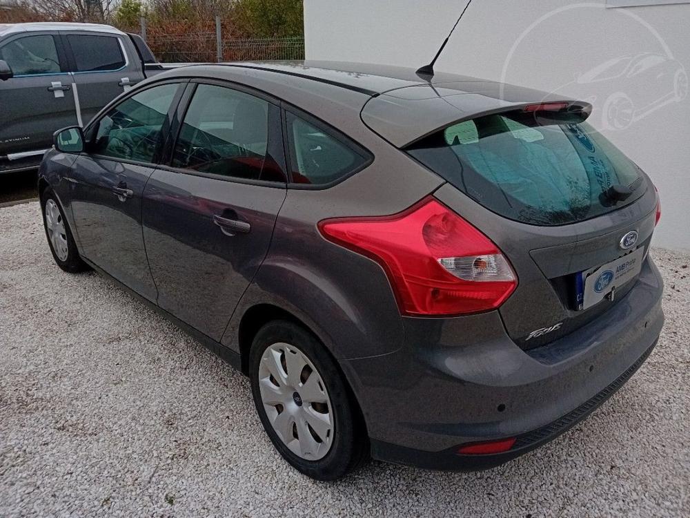 Ford Focus 1,6i,77kW,1. MAJ, CZ, SERVISKA