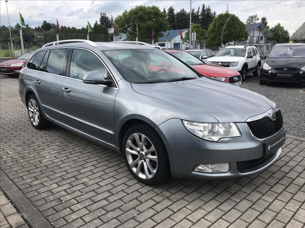 koda Superb 1,8 TSI Ambition Combi AP