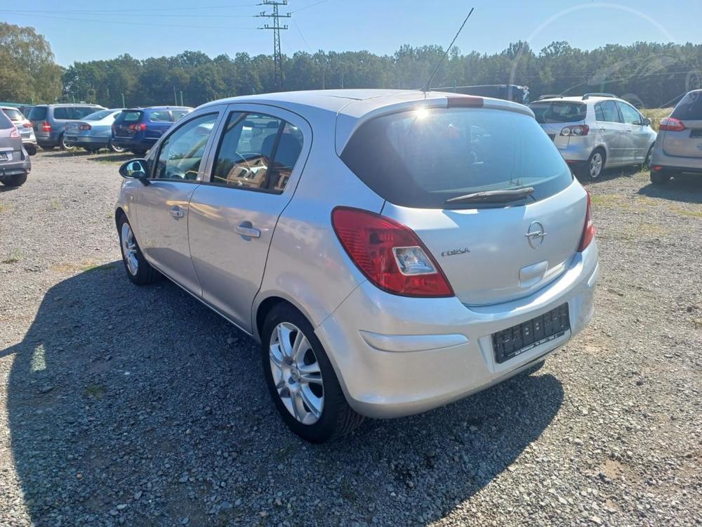 Opel Corsa 1.3i, klima, ALU