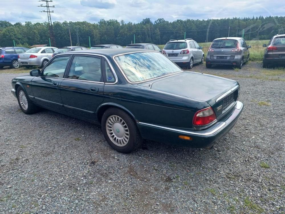 Jaguar XJ Investin vz, orig. papry