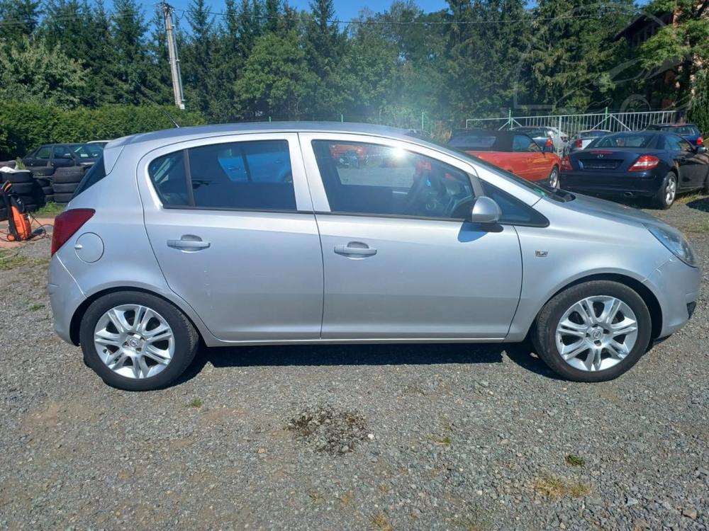 Opel Corsa 1.3i, klima, ALU