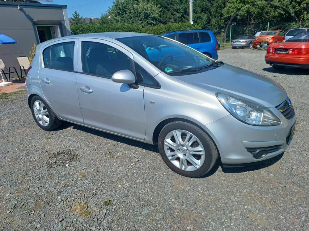 Opel Corsa 1.3i, klima, ALU