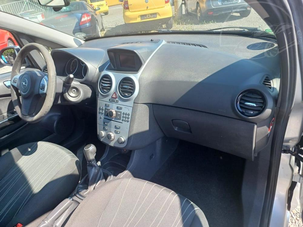 Opel Corsa 1.3i, klima, ALU