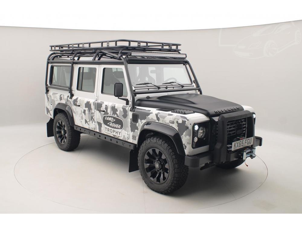 Land Rover Defender WORKS V8 TROPHY II 1 z 25