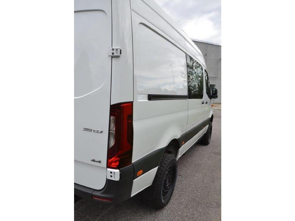 Mercedes-Benz Sprinter 319 140kW   4x4 ,velk vbava