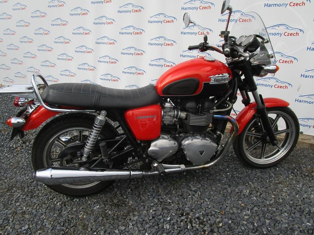 Triumph Bonneville 900 Bonneville