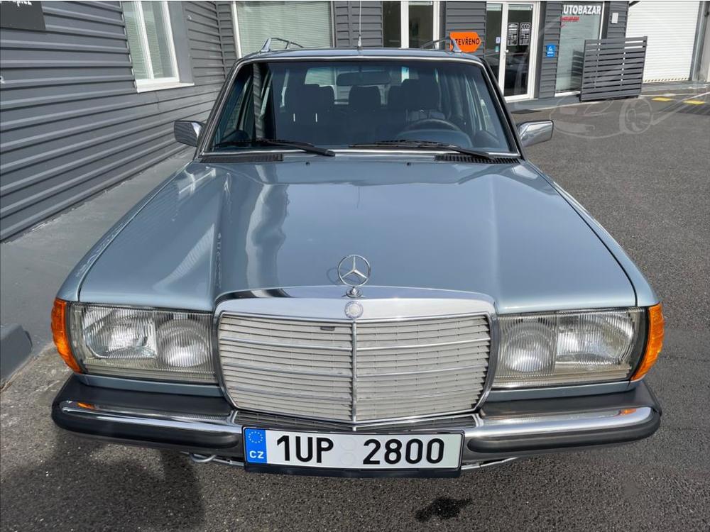 Mercedes-Benz 123 2,9