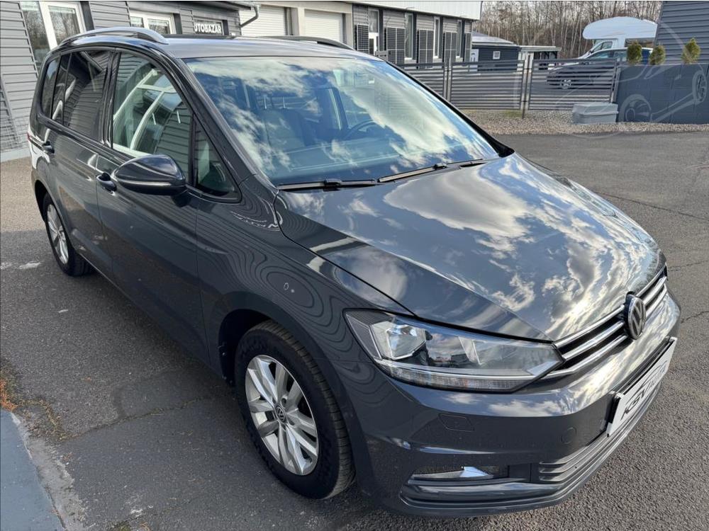 Volkswagen Touran 1,6 AT, NAVI