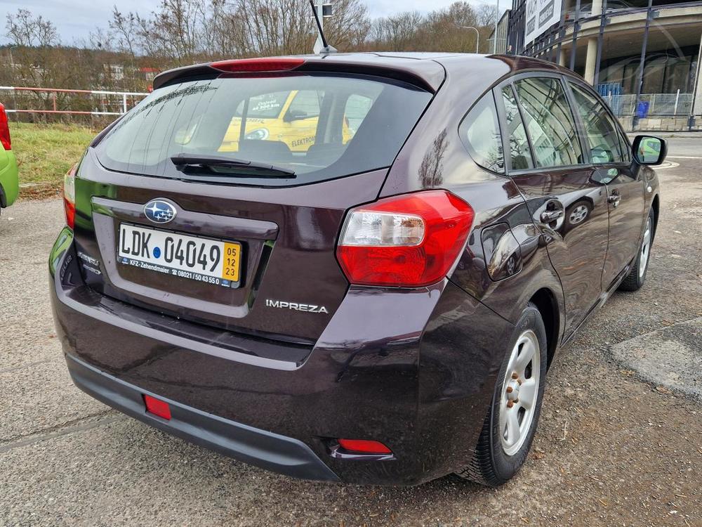 Subaru Impreza 1,6i  4x4 na spltky vem!