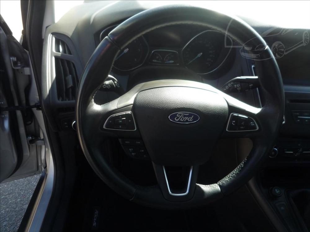 Ford Focus 1,5 TDCi 88kW,Xenon,Navi,Vhe