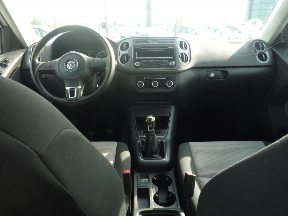 Volkswagen Tiguan 1,4 TSi 90kW,Pano,Vhev,Servi