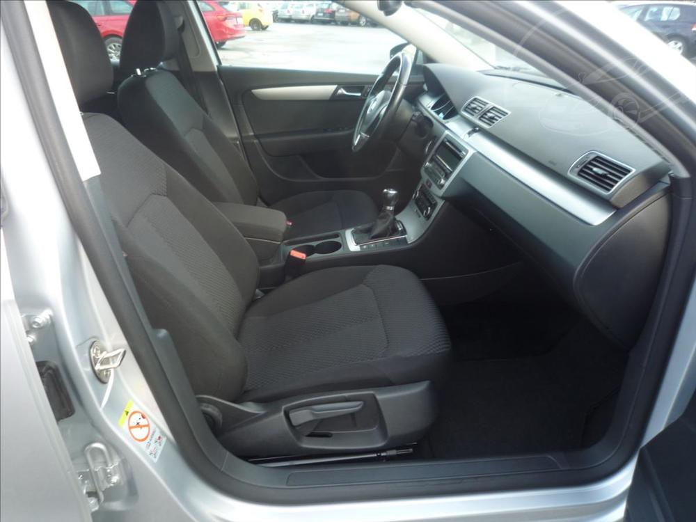 Volkswagen Passat 1,6 TDi 77kW,Alu,Servis,Vbava