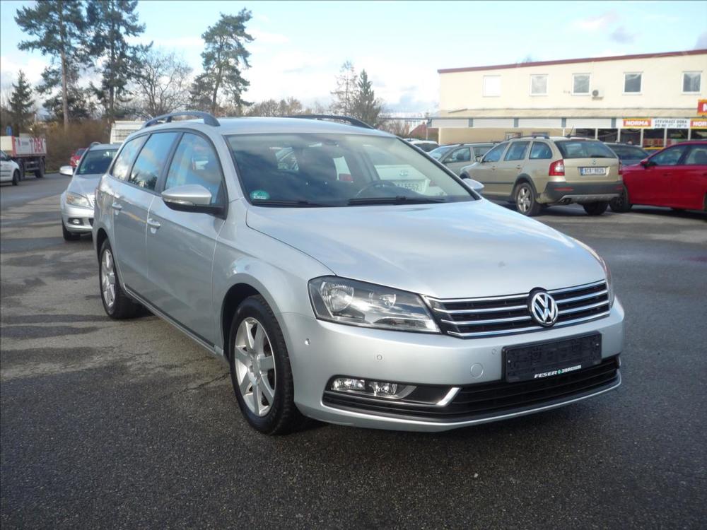 Volkswagen Passat 1,6 TDi 77kW,Alu,Servis,Vbava