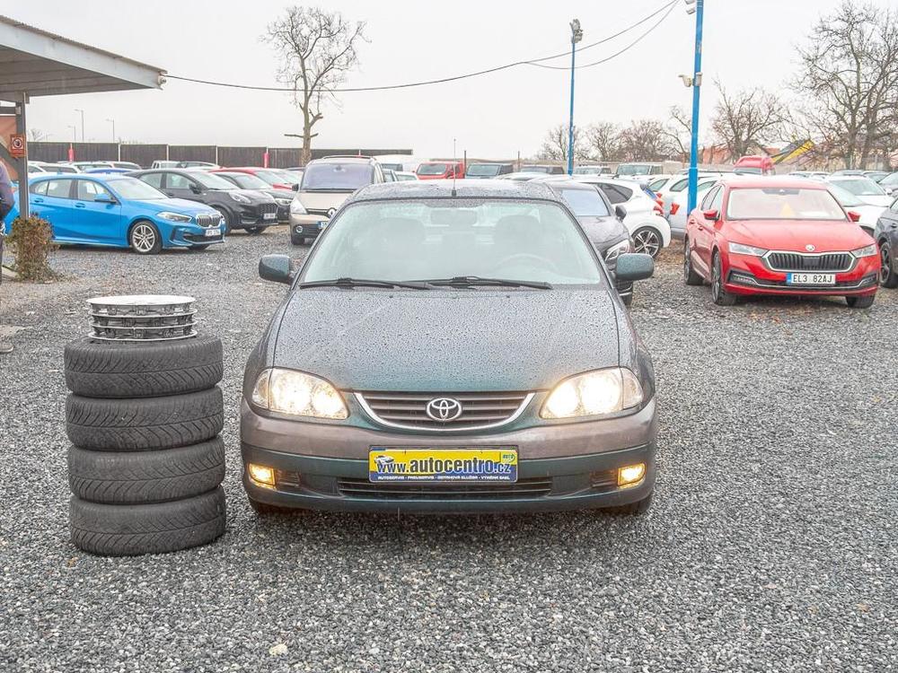 Toyota Avensis 1.8i 16V AC 5dv  TAN