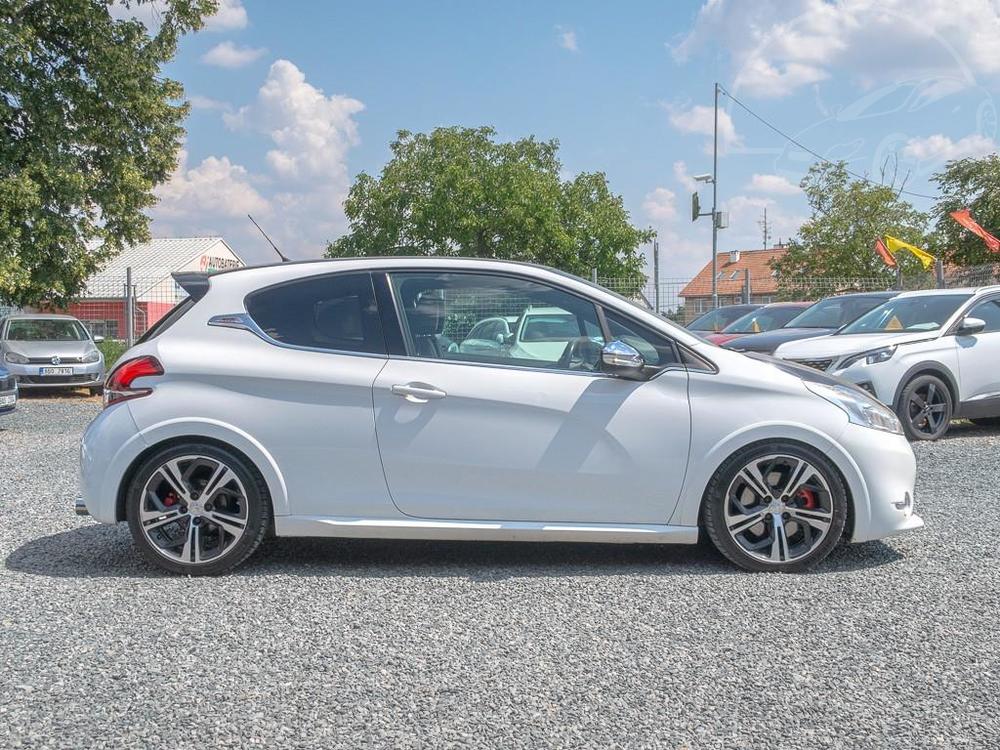 Peugeot 208 8/13 1.6T 147KW  GTI