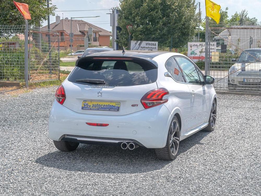 Peugeot 208 8/13 1.6T 147KW  GTI