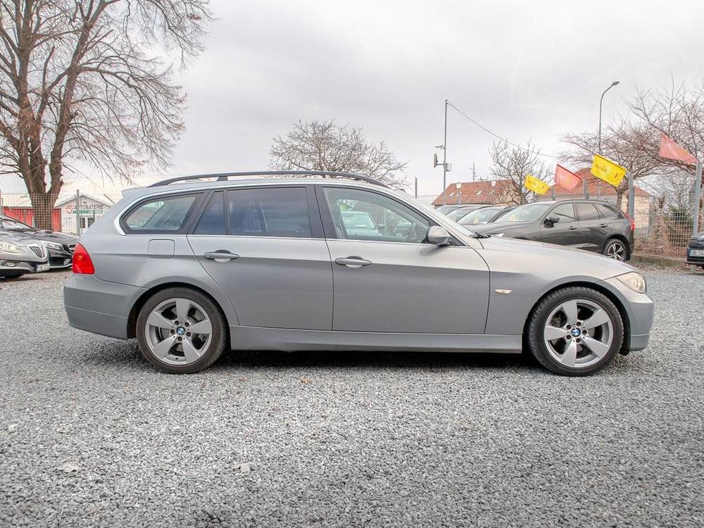 BMW 330 D 170KW 4x4 mat  PANORAMA