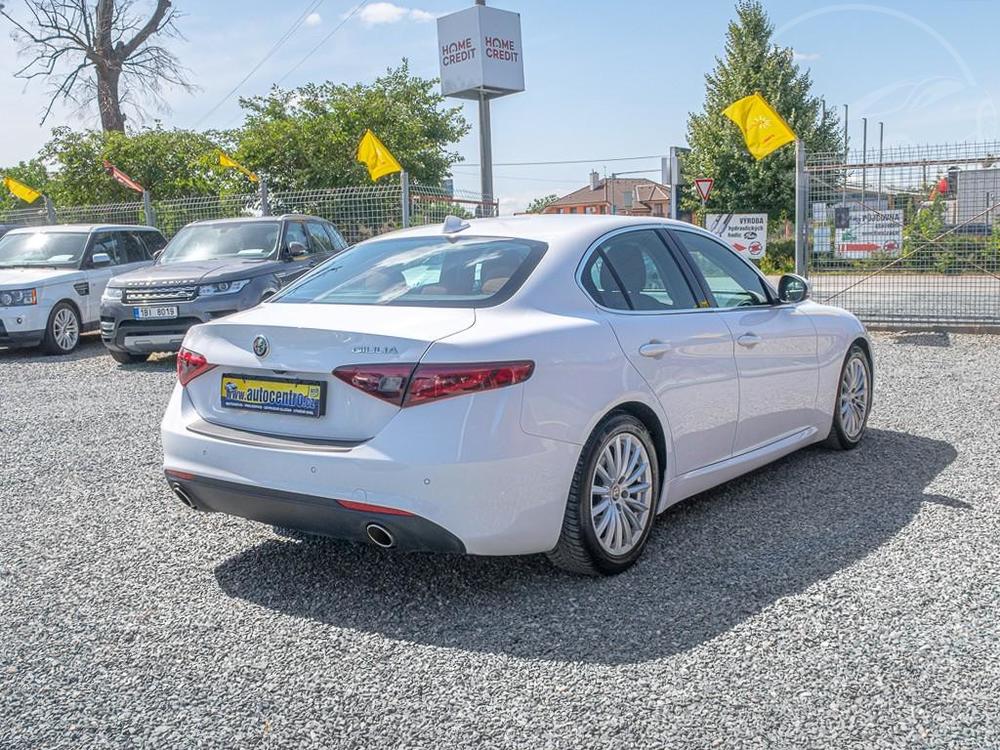 Alfa Romeo Giulia 2.2JTD 136KW  HND KَE