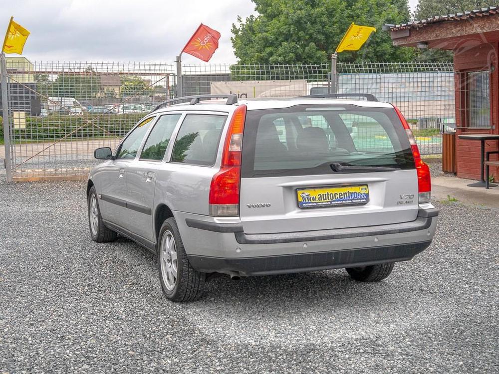 Volvo V70 2.4D 120KW mat  4x4