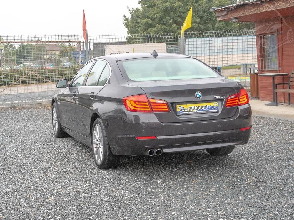 BMW 5 3.0i mat  NAVI