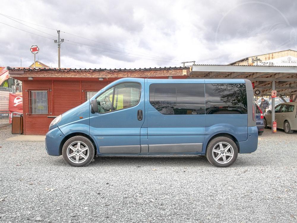 Opel Vivaro 1.9DCI AC  7 sedadel