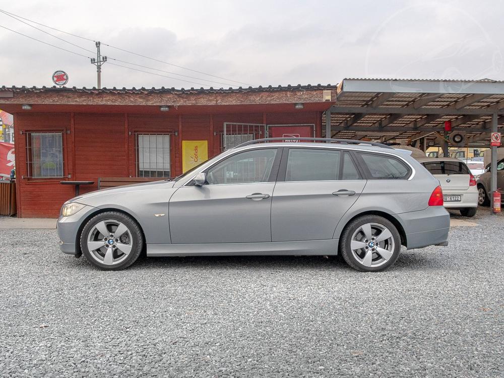 BMW 330 D 170KW 4x4 mat  PANORAMA