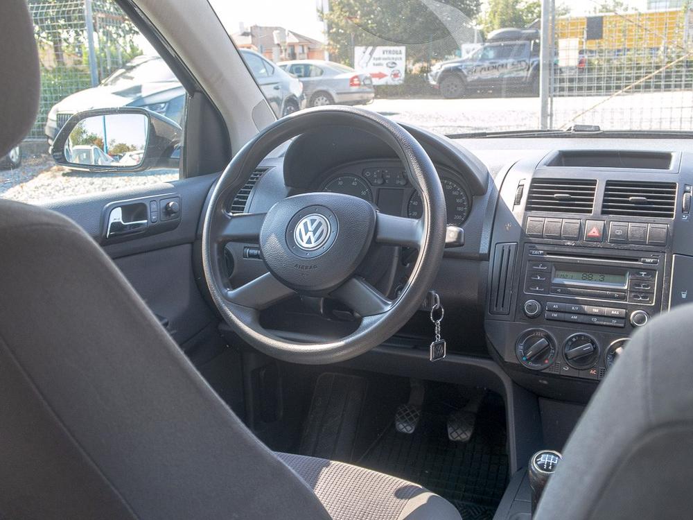 Volkswagen Polo 6/06 1.4i 59KW  PO SERVISU