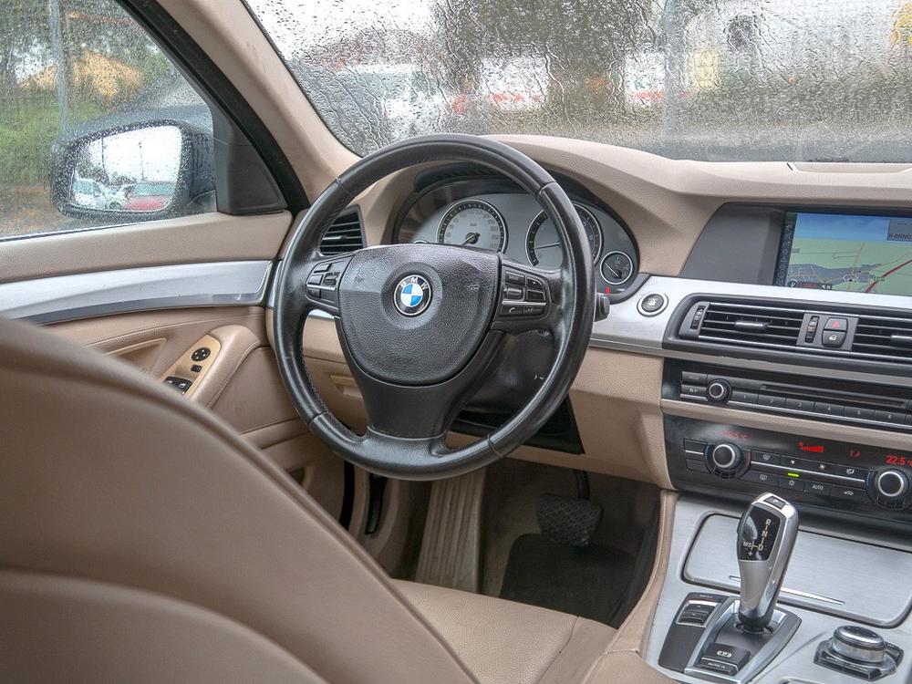 BMW 5 3.0i mat  NAVI