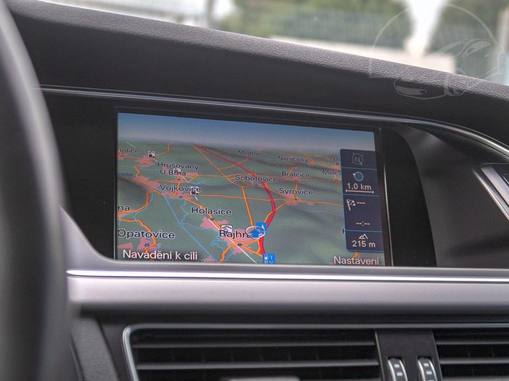 Audi A4 FL 3.0TDI mat  NAVI