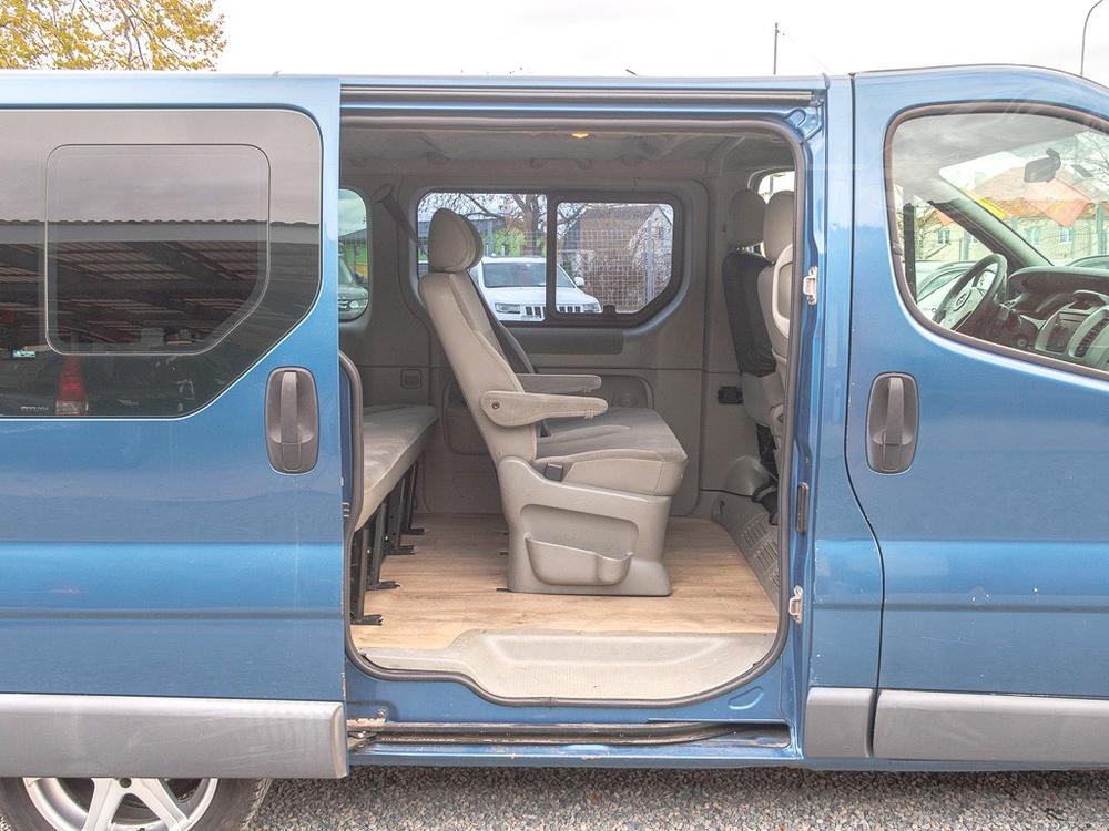 Opel Vivaro 1.9DCI AC  7 sedadel