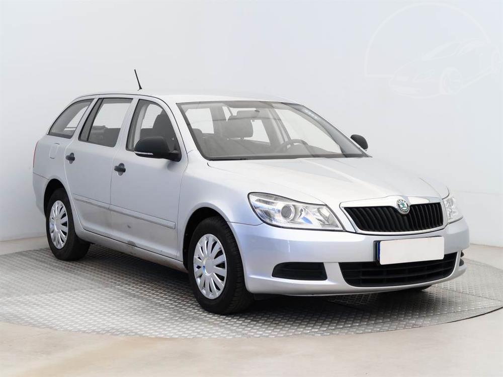 koda Octavia 1.6 TDI, Klima, El. okna