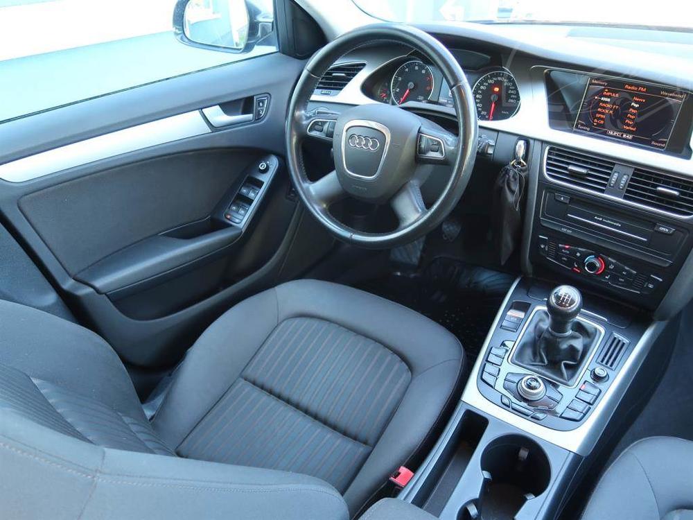 Audi A4 1.8 TFSI, Serv.kniha, Navi