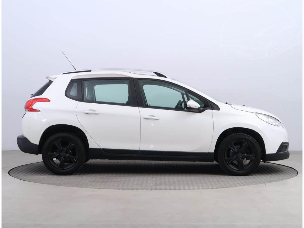 Peugeot 2008 1.2 PureTech, Automat