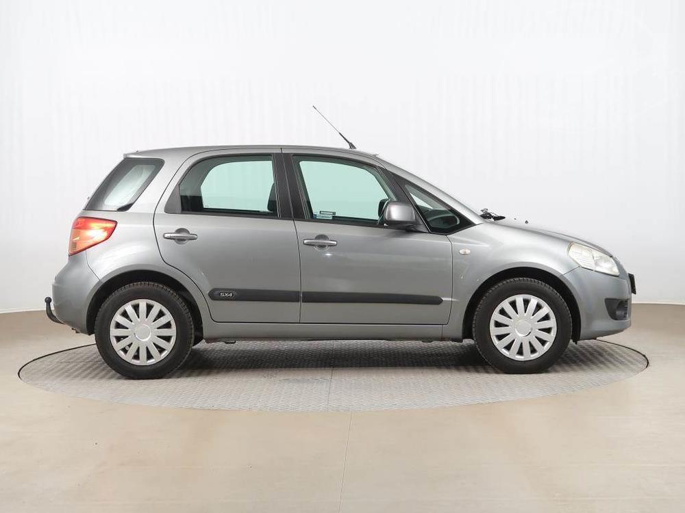 Suzuki SX4 1.5 i, Serv.kniha, po STK