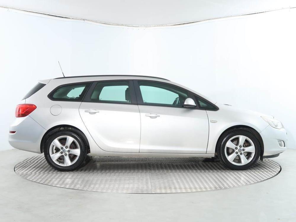 Opel Astra 1.7 CDTI, po STK, Tan