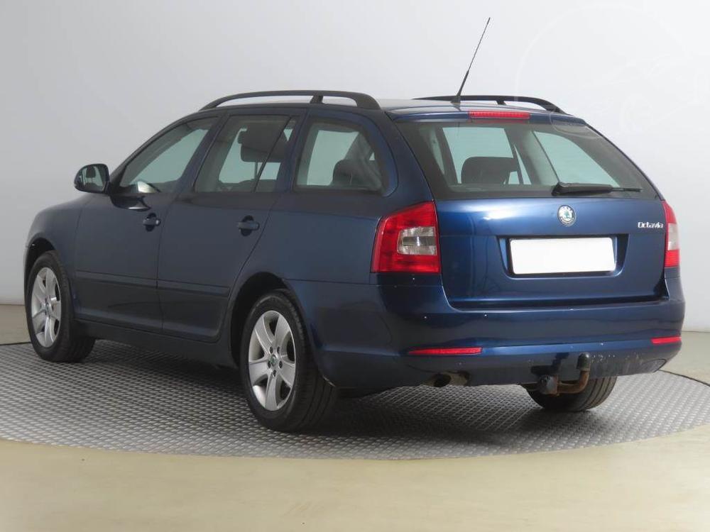 koda Octavia 1.6 TDI, Klima, El. okna