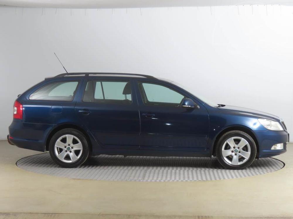 koda Octavia 1.6 TDI, Klima, El. okna