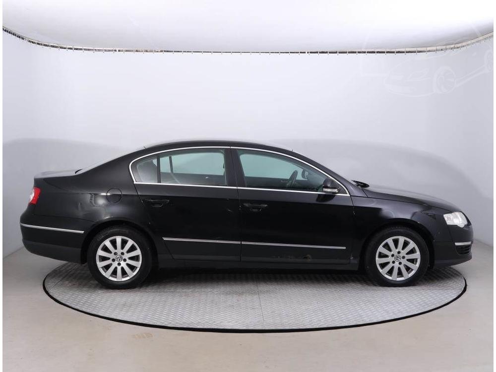 Volkswagen Passat 1.9 TDI, Automatick klima