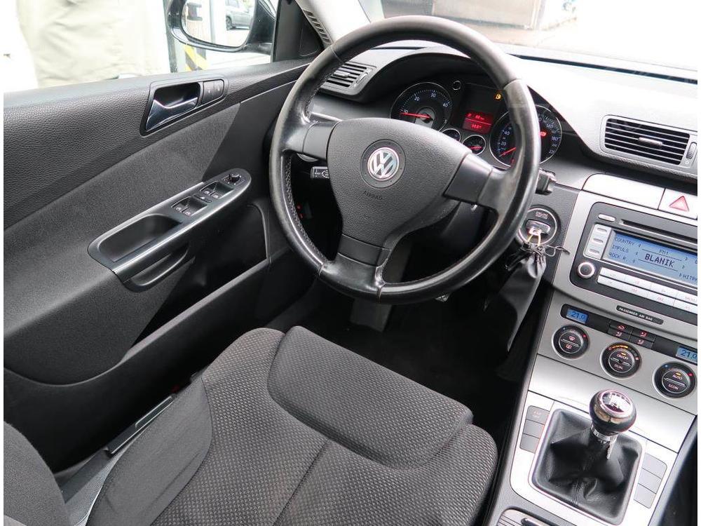 Volkswagen Passat 1.9 TDI, Automatick klima