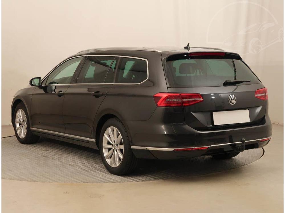 Volkswagen Passat 2.0 TDI, Highline, Ke, Navi