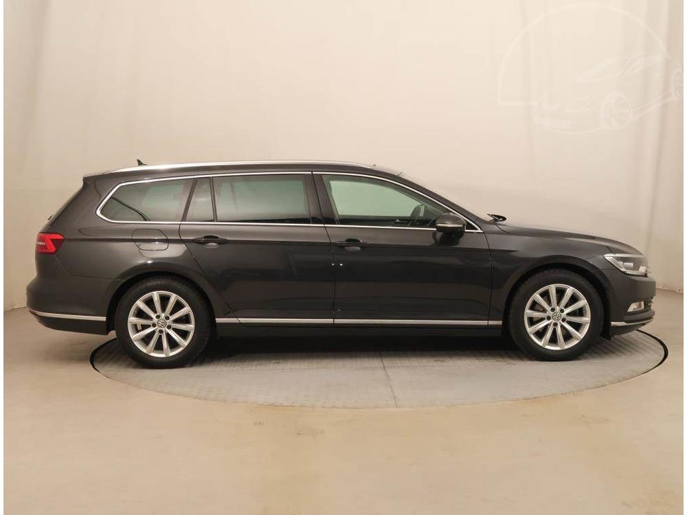 Volkswagen Passat 2.0 TDI, Highline, Ke, Navi