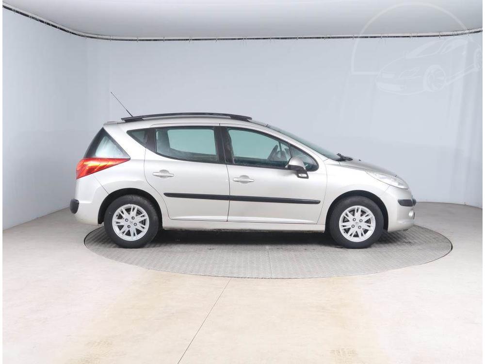 Peugeot 207 1.4 VTi, R,1.maj, po STK