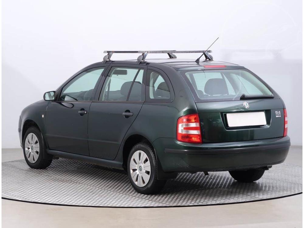 koda Fabia 1.2 12V, rezervace