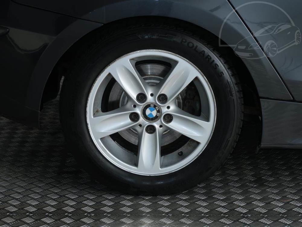 BMW 120 120d, Xenony