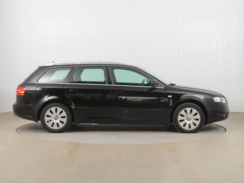 Audi A4 2.0 TDI, Automatick klima