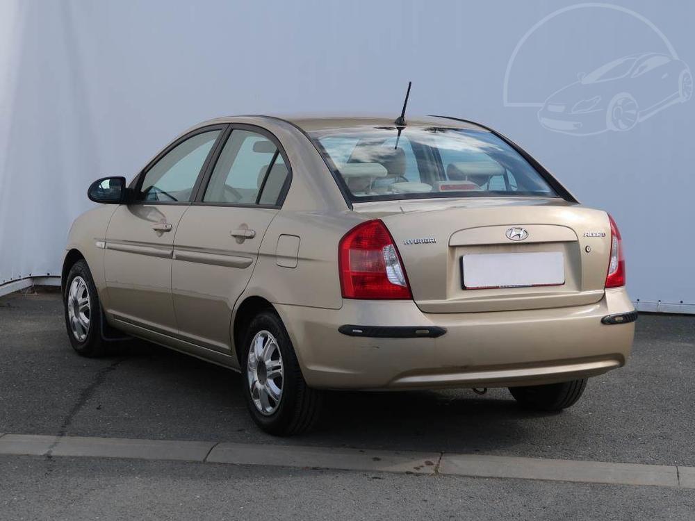 Hyundai Accent 1.4i, po STK, zamluveno