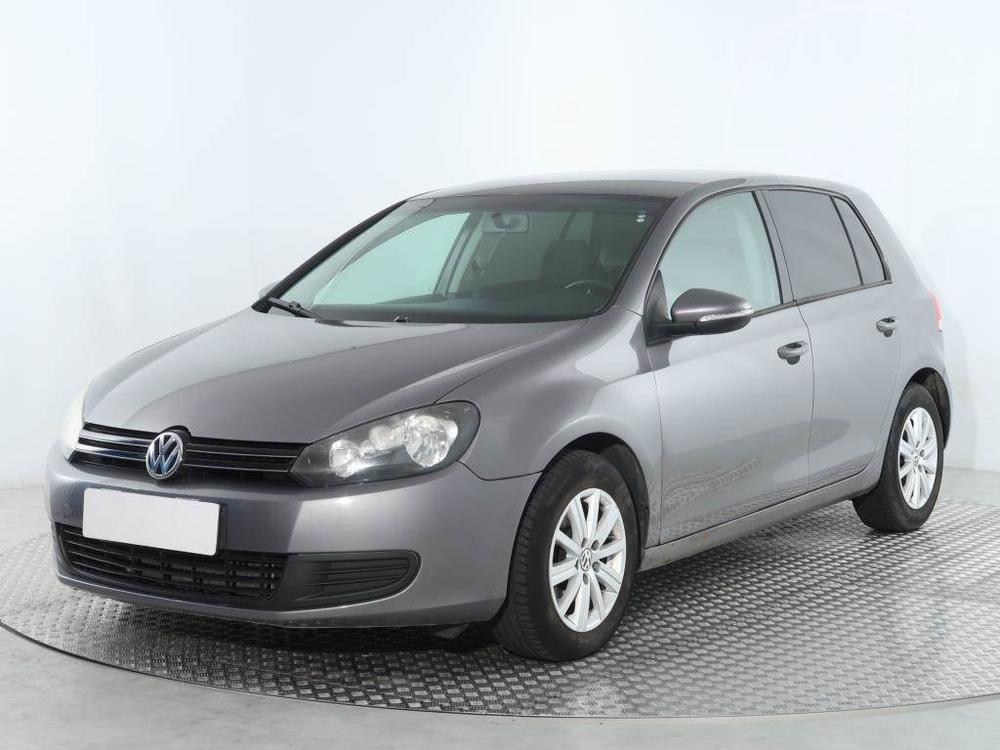 Volkswagen Golf 1.6 TDI, Automatick klima