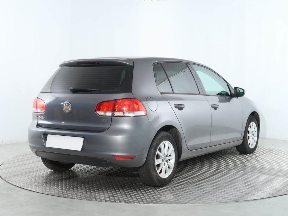 Volkswagen Golf 1.6 TDI, Automatick klima