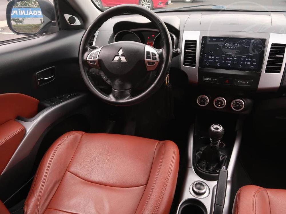 Mitsubishi Outlander 2.0 DI-D, 4X4, Navi